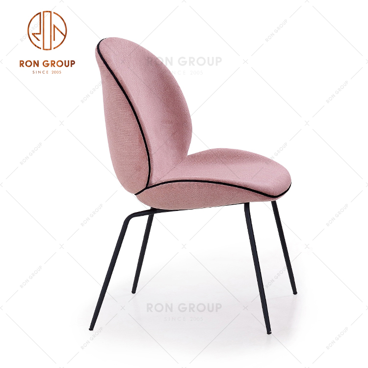 Ergonomic design lounge chair can be used in homes, clubs, cafes