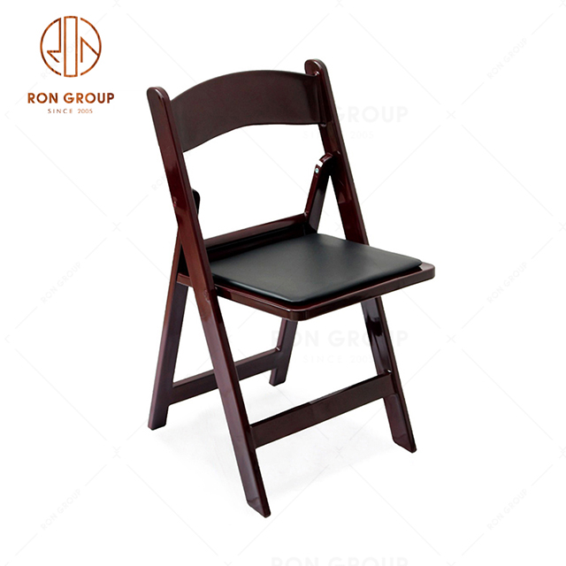 Plastic Mahogany Wedding Resin Foldable Chair with Vinyl Padded Seat for Indoor and Outdoor Events